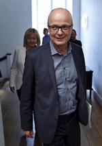 Repeat. Den politiske debat kører på repeat med brungen af udtryk som 'fugle på taget' og 'ønsketænkning'. Mandag opbrugte Mike Legard allerede kvoten, inden S og SF havde fremlagt deres 2020-plan. 