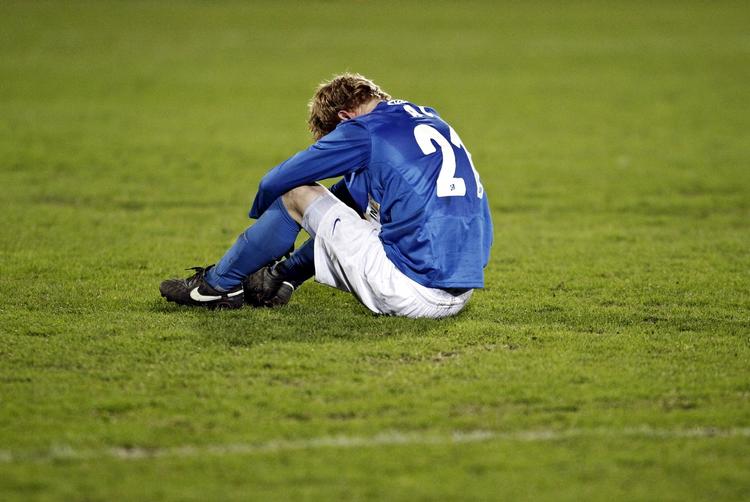 nedtrykt. Efter to nederlag i træk er det netop nu Lyngby og Anders Christiansen, der er placeret under nedrykningsstregen, men rekordmange andre hold kan ende i den situation. 