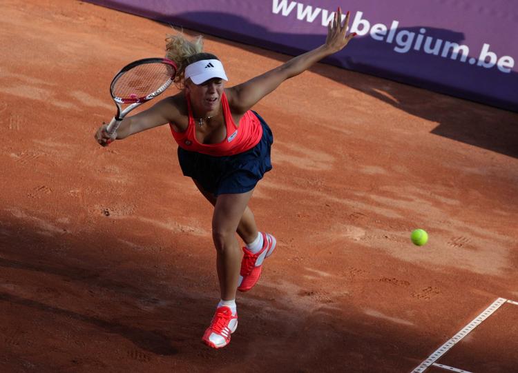 kvartfinalist. Som fem andre seedede spillere er Caroline Wozniacki i semifinalen i Bruxelles. 