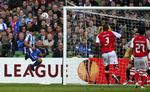 Afgørelsen. Et flyvende hovedstødsmål afgjorde finalen i Dublin, da Falcao scorede for 17. gang i Europa League. 
