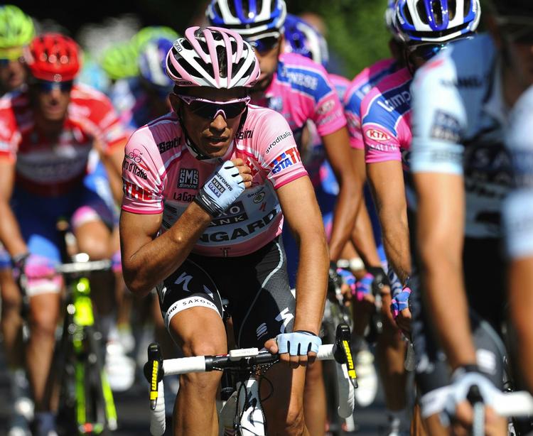 hjem. Efter etaperne gælder det om at få hvilet mest muligt, forklarer Alberto Contador om baggrunden for, at han droppede et pressemøde forleden. 