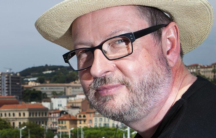 Overblik. Lars von Trier poserede for pressen i Cannes - inden det famøse pressemøde, hvor han var lidt for morsom. 