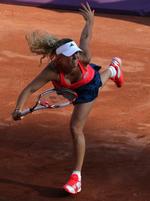 semifinaleklar. Caroline Wozniacki fik knapt sved på panden, da hun vandt efter to partier i Bruxelles, hvor Yanina Wickmayer måtte opgive med en skade. 