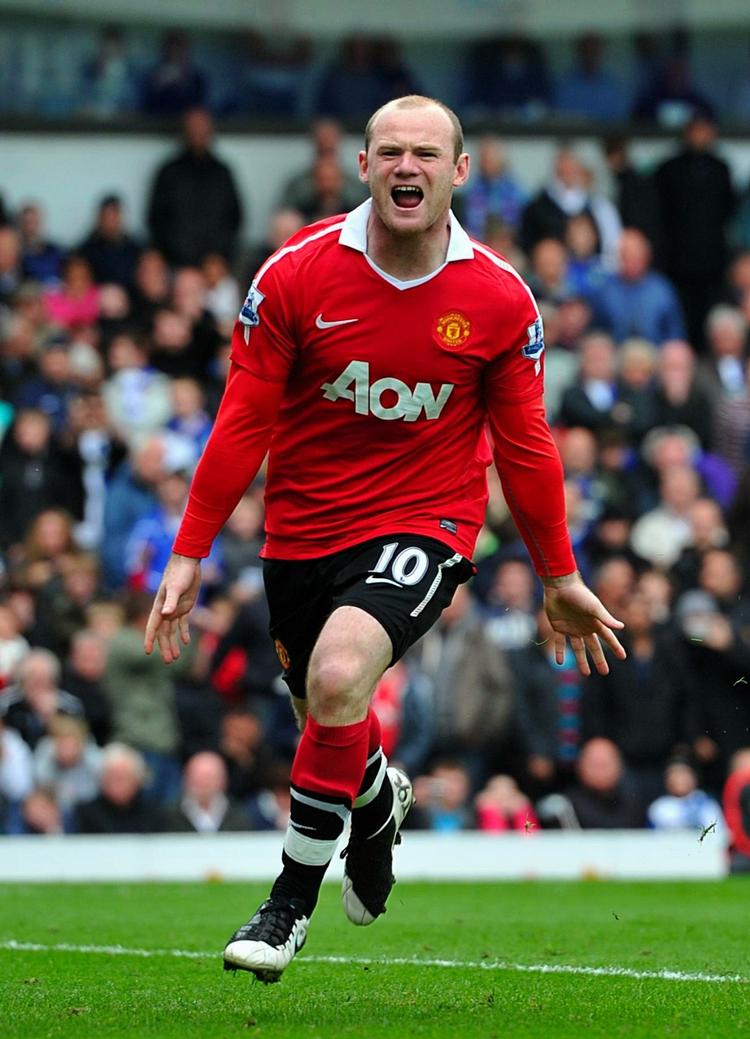twitter-kamp. Wayne Rooney nøjes ikke med at udfordre på fodboldbanen. 