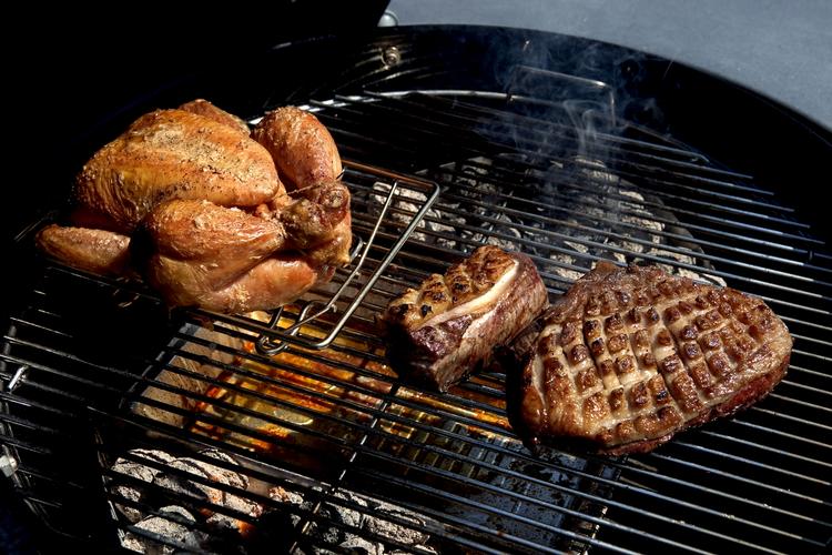 Grill. Grill hører ikke kun hjemme i provinsen. Det findes også i byen, der har sine helt egne grilltyper. 