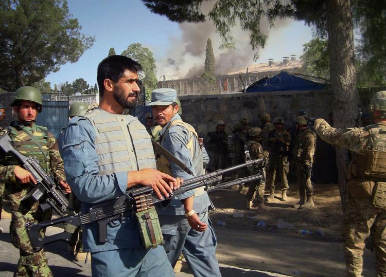Optrapning. Taleban spiller med musklerne frem mod USA's forventede nedtrapning af indsatsen i Afghanistan. 