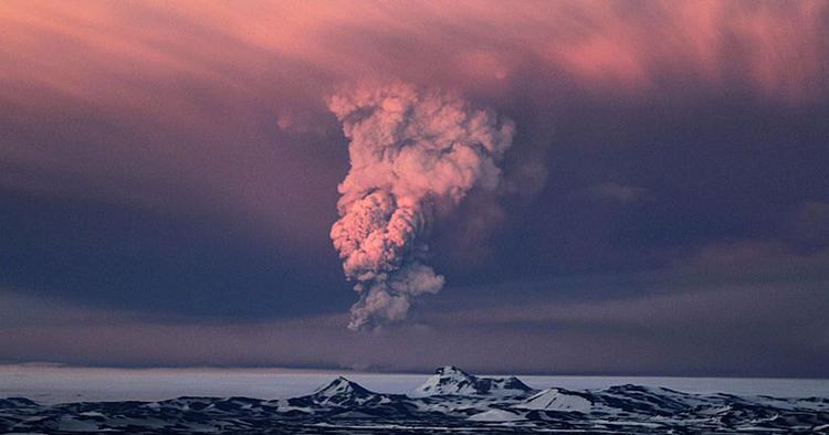 Vulkansky. Nu rører en islandsk vulkan igen på sig. 