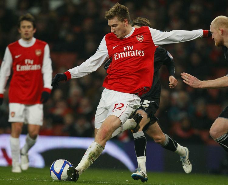 Angriber. Niclas Bendtner kæmper hårdt for at få lov at optræde i Arsenasl trøje, U/21-landsholdet lokker ikke i samme grad. 
