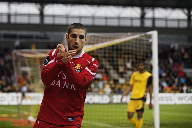 reddet. Selv om det rent teoretisk kan ske, burde FC Nordsjælland og AC Horsens, den nuværende og tidligere klub for Rawez Lawan,  være sikker på overlevelse i Superligaen. 