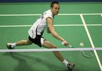 comeback. Bagud 14-19 i tredje sæt leverede Peter Gade et flot comeback, overlevede en matchbold ved 19-20 og besejrede Hyun Il Lee med 15-21, 21-18, 22-20. 