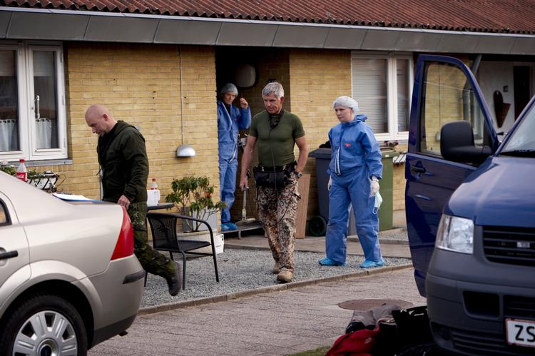 Bopæl. Politi og minører fra hæren undersøgte flere adresser, der har tilknytning til den sigtede PHH. 