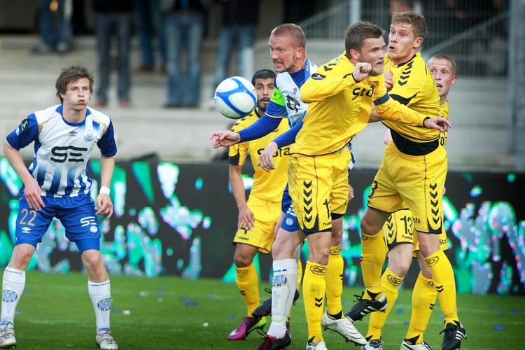 reddet. Esbjerg holdt liv i håbet og AC Horsens blev sikker på redning. 