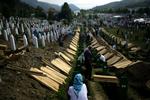 Massakren i Srebrenica regnes som en af de værste krigsforbrydelser i Europa siden Anden Verdenskrig. 8.000 muslimer blev dræbt. 