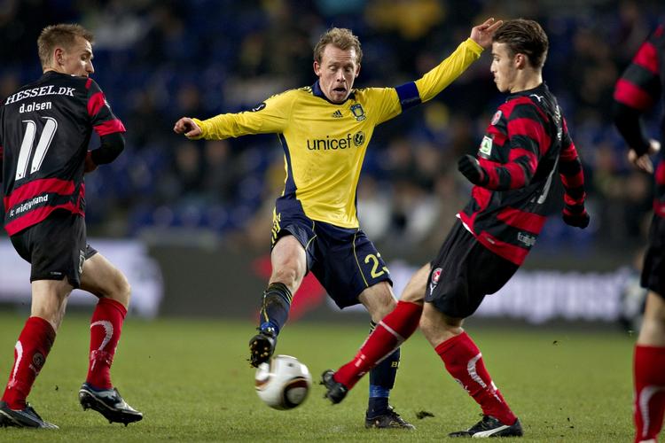 europa. FC Midtjylland og Brøndby kæmpede til det sidste om tredjepladsen i Superligaen. Midtjyderne tabte og skal derfor nu ud i kvalifikationskampe til Europa Leagues gruppespil. 