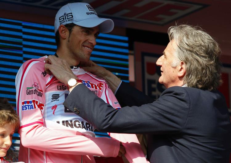 suveræn. Italiensk presse tror ikke på, at Alberto Contador kan trues i Giro d'Italia. 