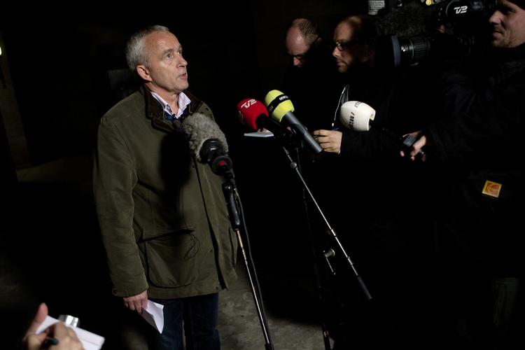 Pressemøde. Ifølge drabschef Ove Dahl svarer den anholdets dna-profil fuldstændigt til den profil, gerningsmanden efterlod. 