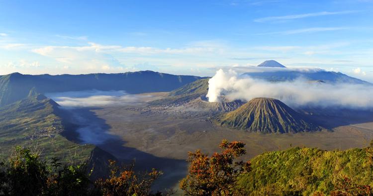 Vulkan. Mt. Bromo i Indonesien er en yderst aktiv vulkan. 