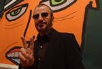Pardon. Ringo Starr bor i dag i Monte Carlo, og han savner ikke noget fra Liverpool, hvor han voksede op. Det kom han i hvert fald til at sige på tv i 2008. 
