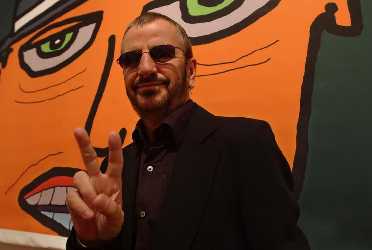 Pardon. Ringo Starr bor i dag i Monte Carlo, og han savner ikke noget fra Liverpool, hvor han voksede op. Det kom han i hvert fald til at sige på tv i 2008. 