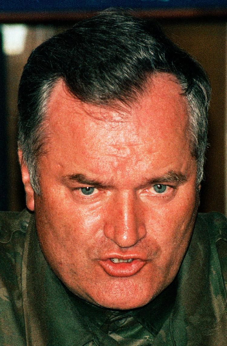 Ratko Mladic har længe holdt sig skjult. Han er eftersøgt af den internationale krigsforbryderdomstol for det tidligere Jugoslavien, ICTY. Han mistænkes for folkedrab under den blodige krig i Bosnien i årene fra 1992 til 1995. 