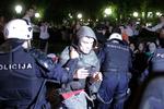 Optøjer. Mladic-støtter stødte i går kortvarigt sammen med politiet i det centrale Beograd. 