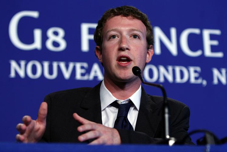 REGULERING. Grundlæggeren af Facebook, Mark Zuckerberg, advarede sammen med flere af sine kolleger i går verdens ledere mod at forsøge at regulere internettet. 