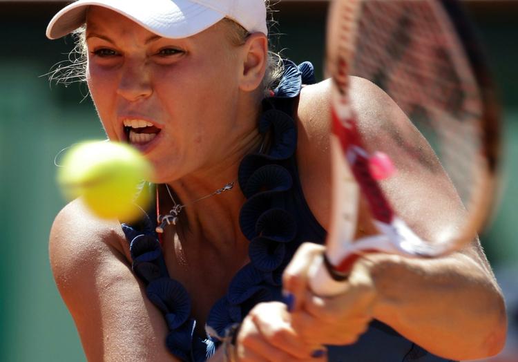 Udspillet. Wozniacki blev både brudt til stillingen 1-3 og 1-5 i første sæt og bød på intet tidspunkt Hantuchova på kvalificeret modstand. 