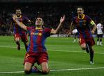 Afgørelse. David Villa bryder ud i jubel efter sin scoring til 3-1. 