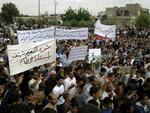 Vrede. Det er umuligt for internationale, uafhængige fotografer at arbejde i Syrien. Den syriske protestbevægelse har offentliggjort dette billede, som den hævder stammer fra fredagens protester. Politiken.dk kan ikke bekræfte fotografiets autencitet. 