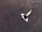 Afkobling. 346 kilometer over Bolivia blev rumfærgen Endeavour mandag morgen afkoblet fra den internationale rumstation. 