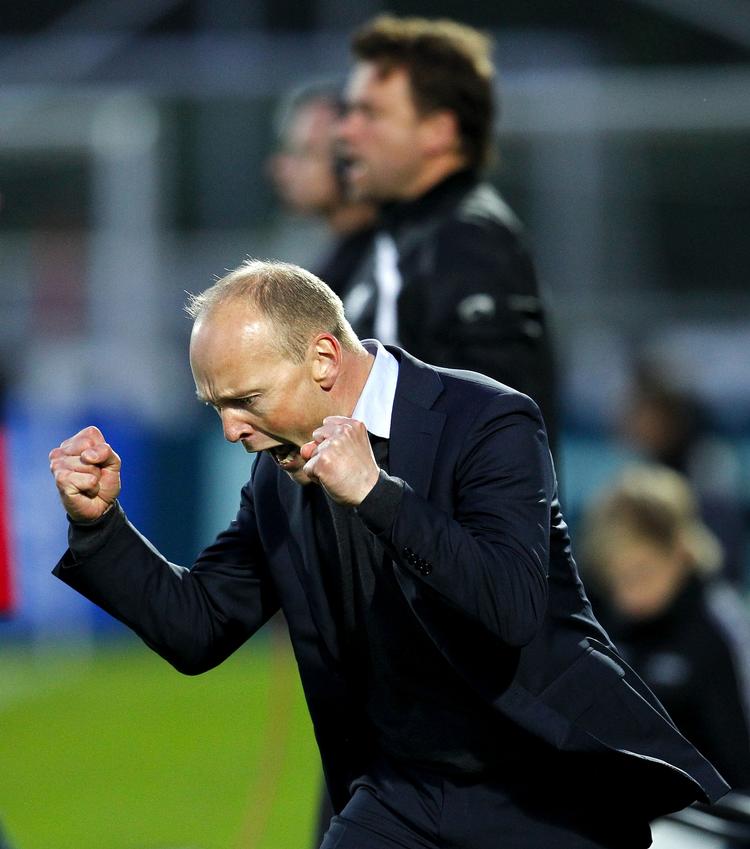 kontraktforlængelse. Træner Niels Frederiksen har formået at holde undertippede Lyngby oppe i Superligaen. 