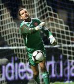 ærgerlig. Karim Zaza har været en god sidste skanse for AaB, men nu skiller klubben sig af med målmanden og flere andre spillere. 