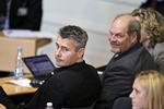 Afvisende. Socialdemokraternes gruppeformand, Carsten Hansen (th.), siger, at partiet ikke vil agere flertal for regeringen. 