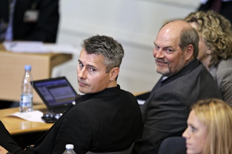 Afvisende. Socialdemokraternes gruppeformand, Carsten Hansen (th.), siger, at partiet ikke vil agere flertal for regeringen. 
