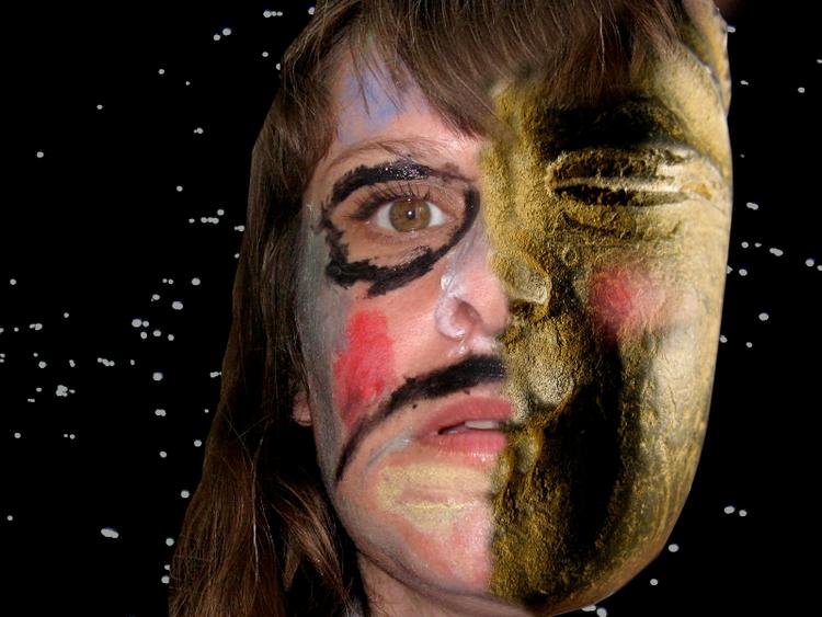 Modreaktion. En gruppe kunstnere flygter fra Distortion og tager i stedet til Sejrø for at danse om et bål. Deres intime fest streames live - på Distortion. 