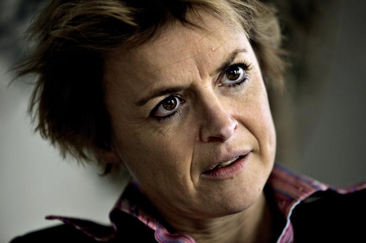 CO2. Klimaminister Lykke Friis håber, at verdens lande vil føle sig mere pressede til at finde en fælles løsning, efter at nye tal fra IEA viser, at udledningen af CO2 i 2010 var højere end nogensinde før. 