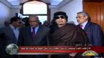 BESØG. Jacob Zuma (tv) og Moamar Gaddafi fotograferet af libysk stats-tv op til den sydafrikanske præsidents forsøg på at få etableret en våbenhvile i kampene i Libyen. 
