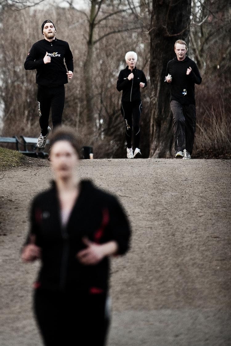 LIVSGLÆDE. Motionsløb bliver brugt af unge kræftramte til at komme videre efter sygdommen. Her er de til ugentlig træning i Østre Anlæg. 