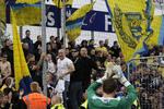 opbakning. Der kommer en hjælpende hånd udefra, hvis Brøndby vil acceptere ikke at eje sine egne spillere. 