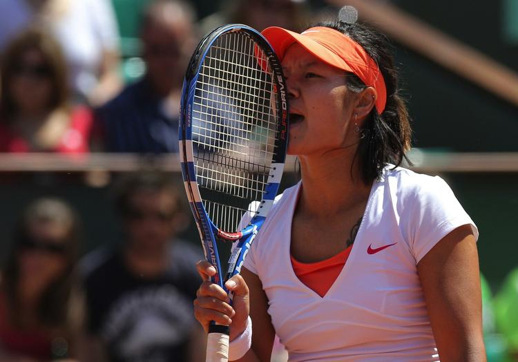 finalist. Knapt to timer tog det Li Na at besejre Maria Sjaparova. 