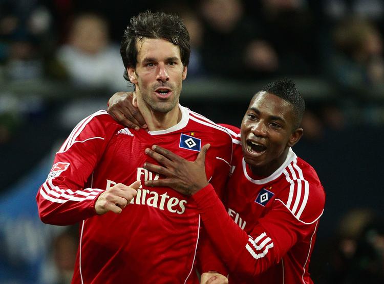 målsikker. Et hattrick i en pokalkamp og 12 mål i Bundesligaen var nogle af Ruud van Nistelrooys scoringer for Hamburger SV. 