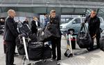 ANKOMST. De kom samtidig til Island, men får forskellig rolle i aften: Niki Zimling (tv.) fra start, Lasse Schöne på bænken og Mathias 'Zanka' Jørgensen på tribunen. 