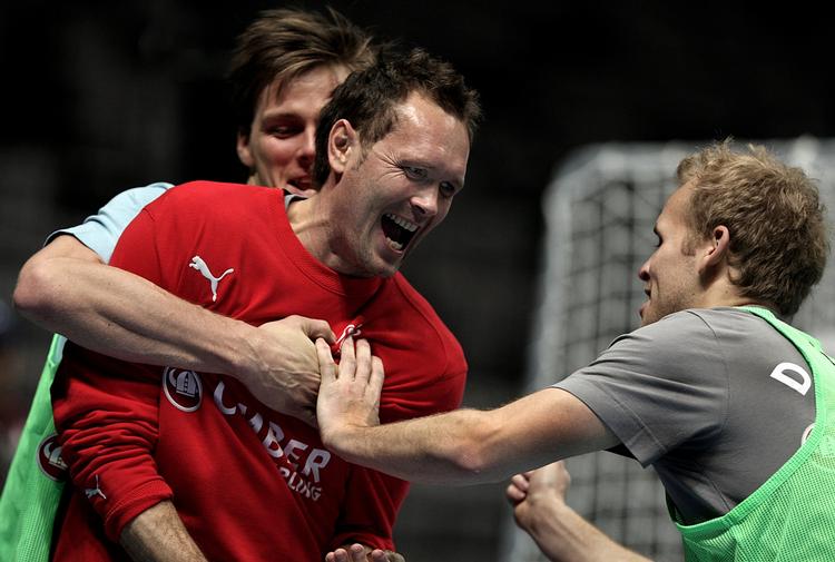 topscorere. Tre danske landsholdsspillere med én ting til fælles: Hans Lindberg, Lars Christiansen og Anders Eggert har alle været topscorere i Bundesligaen, Lars Christiansen endda to gange. 
