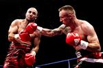 Tungt. Mikkel Kessler var lørdag i ringen mod en overraskende hårdfør franskmand. 