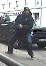 Gerningsmanden er endnu ikke identificeret efter drabsforsøget mod Brian Sandberg. 