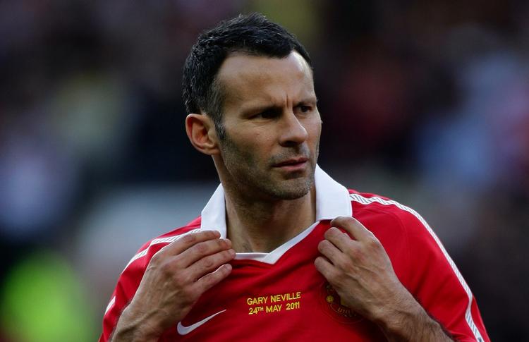 sponsorflugt. Ryan Giggs' har angiveligt haft et otte år langt forhold til broderens kone, Natasha Giggs. Og det får sandsynligvis sponsorerne til at opgive den ellers så pæne fodboldspiller. 