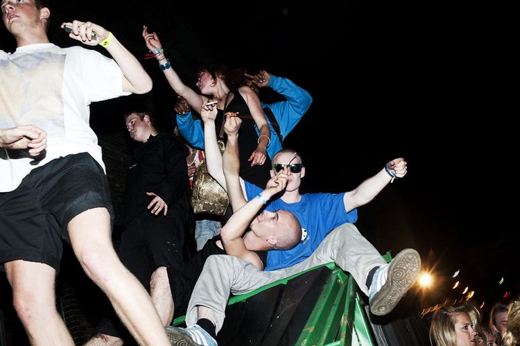 Fest. Sådan så det ud i Den Brune Kødby, da Distortions Final Party landede lørdag. 