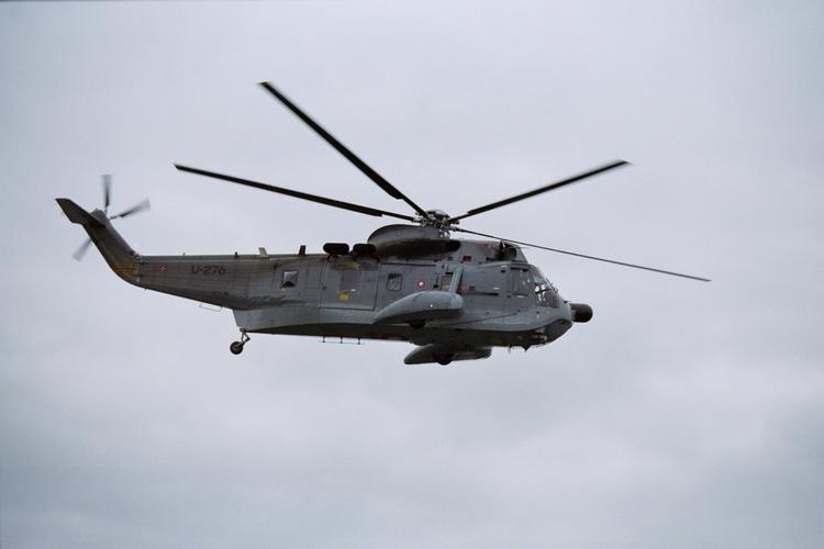 Farvel. I små 50 år har S-61'erens store rotorblade flænset luften over Danmark. Nu skal de gamle arbejdsheste flyve passagerer i Irak. 