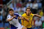 hattrick. Sverige åbnede kampen mod Finland med Zlatan Ibrahimovic (th) på bænken, men den svenske angriber gjorde et flot indhop. 