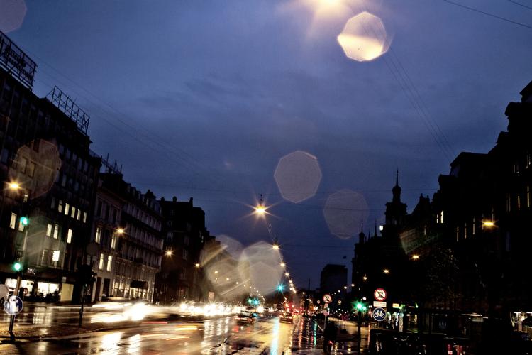 Styrtregn. Også på Rådhuspladsen i København væltede regnen ned i aften. 